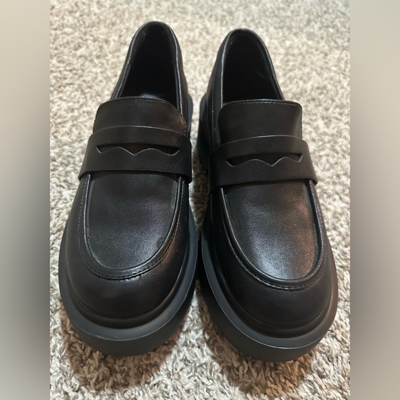wild fable Shoes - Wild Fable Woman’s Lacey Loafer Flats - SZ 8